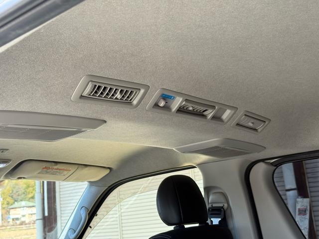 ハイエースバン スーパーＧＬ　ダークプライム　特別仕様車　ベットキット　フロントモデリスタ　社外１５インチＡＷ　ハーフレザーシート　ＥＴＣ　ＬＥＤヘッドライト　ナビＴＶ　Ｂカメラ　スマートキー　両側スライド　両側スライドガラス　キャンピング仕様（70枚目）