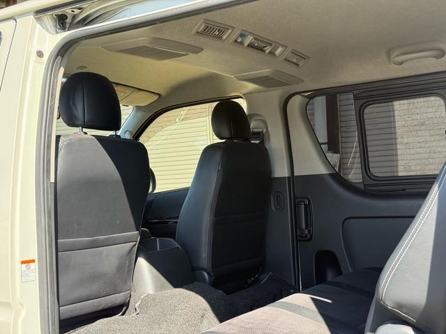 ハイエースバン スーパーＧＬ　ダークプライム　特別仕様車　ベットキット　フロントモデリスタ　社外１５インチＡＷ　ハーフレザーシート　ＥＴＣ　ＬＥＤヘッドライト　ナビＴＶ　Ｂカメラ　スマートキー　両側スライド　両側スライドガラス　キャンピング仕様（72枚目）