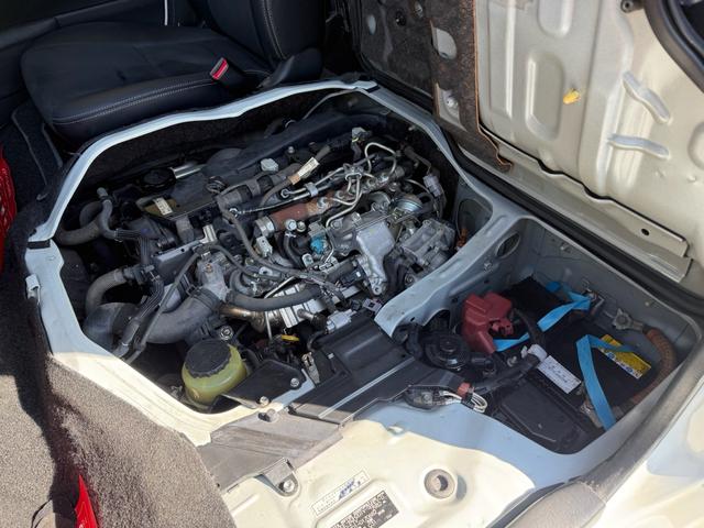 ハイエースバン スーパーＧＬ　ダークプライム　特別仕様車　ベットキット　フロントモデリスタ　社外１５インチＡＷ　ハーフレザーシート　ＥＴＣ　ＬＥＤヘッドライト　ナビＴＶ　Ｂカメラ　スマートキー　両側スライド　両側スライドガラス　キャンピング仕様（77枚目）