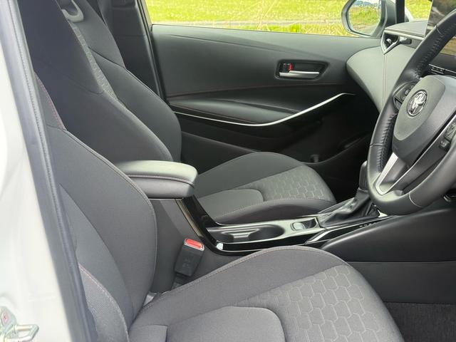 カローラスポーツ ハイブリッドＧ　Ｚ（43枚目）