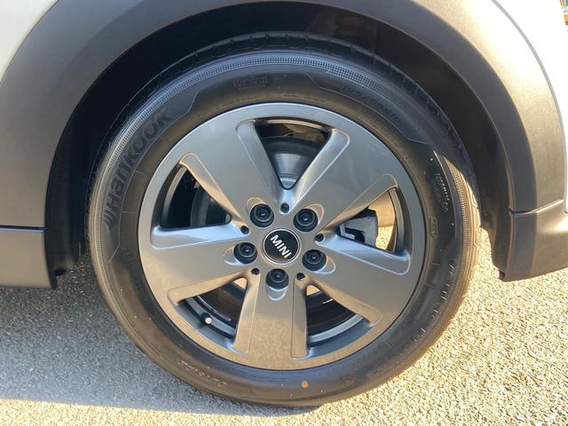 ＭＩＮＩ クーパーＤ　エッセンシャル・トリム　ＡｐｐｌｅＣａｒＰｌａｙ対応　デジタルメーター　ブラックホイール　フロントシートヒーター　前後パークセンサー　ＬＥＤヘッドライト　スマートキー　ドライブレコーダー（12枚目）