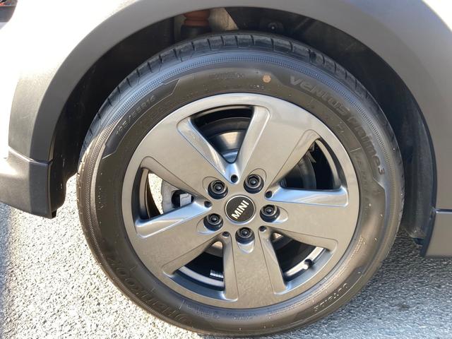 ＭＩＮＩ クーパーＤ　エッセンシャル・トリム　ＡｐｐｌｅＣａｒＰｌａｙ対応　デジタルメーター　ブラックホイール　フロントシートヒーター　前後パークセンサー　ＬＥＤヘッドライト　スマートキー　ドライブレコーダー（15枚目）