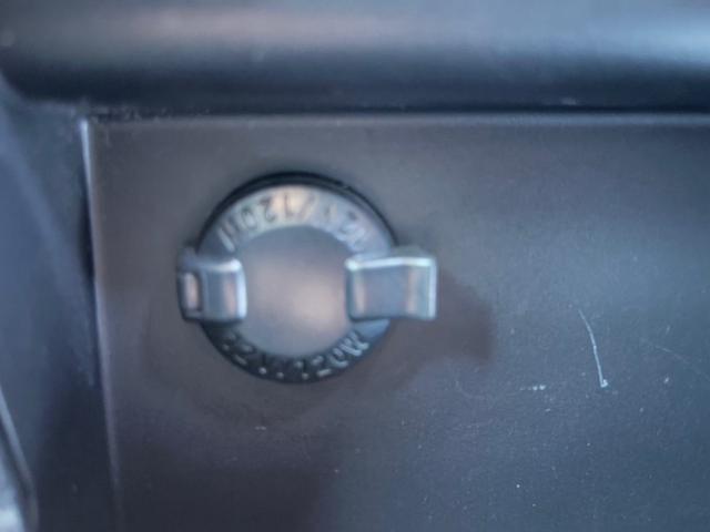 ノア Ｓｉ　ダブルバイビー　ＴＶ＆ナビ　後席モニター　バックカメラ　クルーズコントロール　スマートキー　キーレスエントリー　プッシュスタート　両側電動スライドドア　３列シート　ＬＥＤヘッドライト（27枚目）