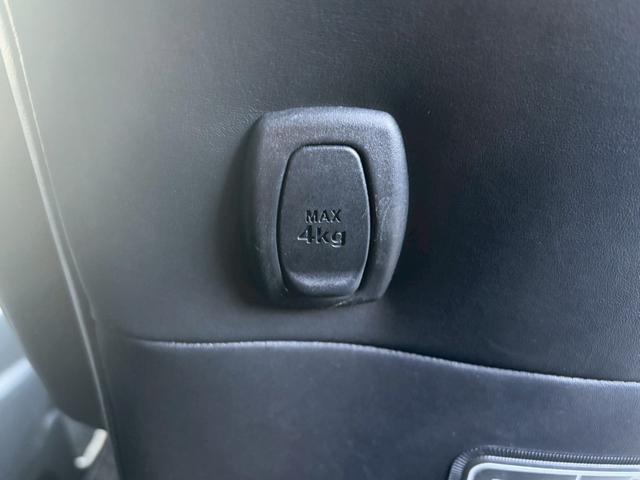 ノア Ｓｉ　ダブルバイビー　ＴＶ＆ナビ　後席モニター　バックカメラ　クルーズコントロール　スマートキー　キーレスエントリー　プッシュスタート　両側電動スライドドア　３列シート　ＬＥＤヘッドライト（46枚目）