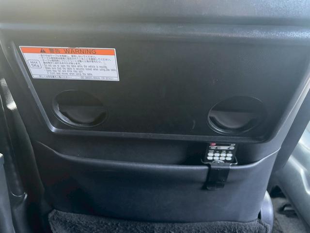 ノア Ｓｉ　ダブルバイビー　ＴＶ＆ナビ　後席モニター　バックカメラ　クルーズコントロール　スマートキー　キーレスエントリー　プッシュスタート　両側電動スライドドア　３列シート　ＬＥＤヘッドライト（47枚目）