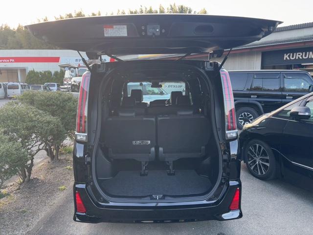 ノア Ｓｉ　ダブルバイビー　ＴＶ＆ナビ　後席モニター　バックカメラ　クルーズコントロール　スマートキー　キーレスエントリー　プッシュスタート　両側電動スライドドア　３列シート　ＬＥＤヘッドライト（54枚目）