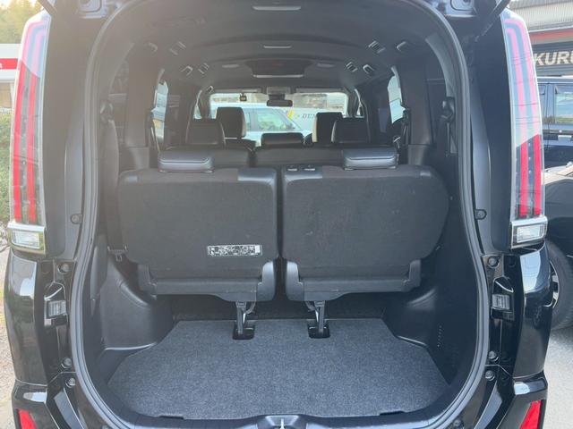 ノア Ｓｉ　ダブルバイビー　ＴＶ＆ナビ　後席モニター　バックカメラ　クルーズコントロール　スマートキー　キーレスエントリー　プッシュスタート　両側電動スライドドア　３列シート　ＬＥＤヘッドライト（55枚目）