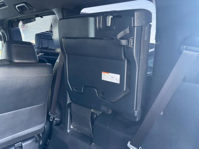 ノア Ｓｉ　ダブルバイビー　ＴＶ＆ナビ　後席モニター　バックカメラ　クルーズコントロール　スマートキー　キーレスエントリー　プッシュスタート　両側電動スライドドア　３列シート　ＬＥＤヘッドライト（57枚目）