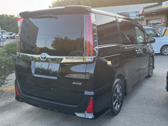 ノア Ｓｉ　ダブルバイビー　ＴＶ＆ナビ　後席モニター　バックカメラ　クルーズコントロール　スマートキー　キーレスエントリー　プッシュスタート　両側電動スライドドア　３列シート　ＬＥＤヘッドライト（62枚目）