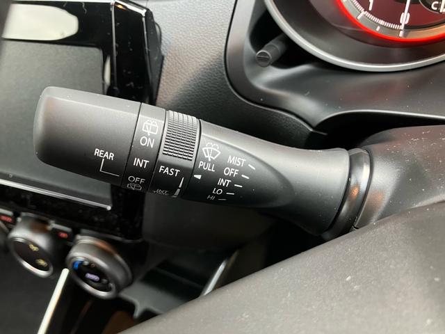 スイフトスポーツ ＺＣ３３Ｓ　ファイナルエディション　シートヒーター　キーレスエントリー　スマートキー　盗難防止システム　クリアランスソナー　エアバック　パワーウィンドウ　パワーステアリング　ＬＥＤヘッドランプ　衝突被害軽減システム（14枚目）