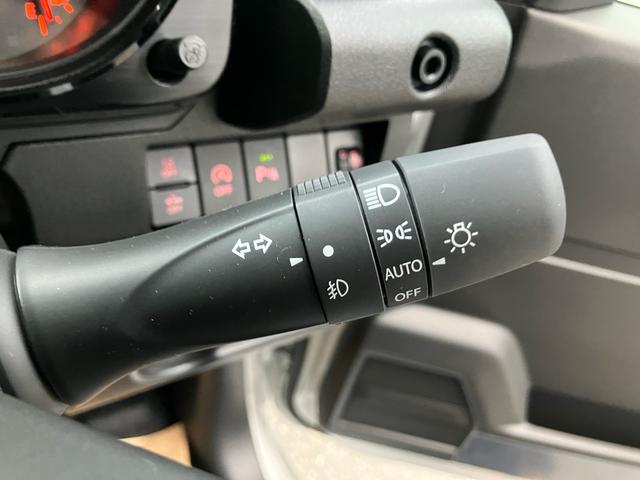 ジムニー ＸＬ　４ＷＤ　シートヒーター　クリアランスソナー　キーレスエントリー　スマートキー　ダウンヒルアシストコントロール（11枚目）