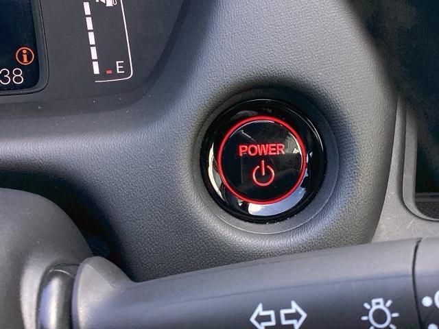 フィット ｅ：ＨＥＶホーム　ＨｏｎｄａＣＯＮＮＥＣＴｆｏｒＧａｔｈｅｒｓ＋ナビ装着用スペシャルパッケージ　クリソナ　助手席エアバッグ　運転席エアバッグ　アイドリングストップ　ＬＥＤライト　ＵＳＢ接続　バックカメラ　ＡＢＳ　ＶＳＡ（29枚目）