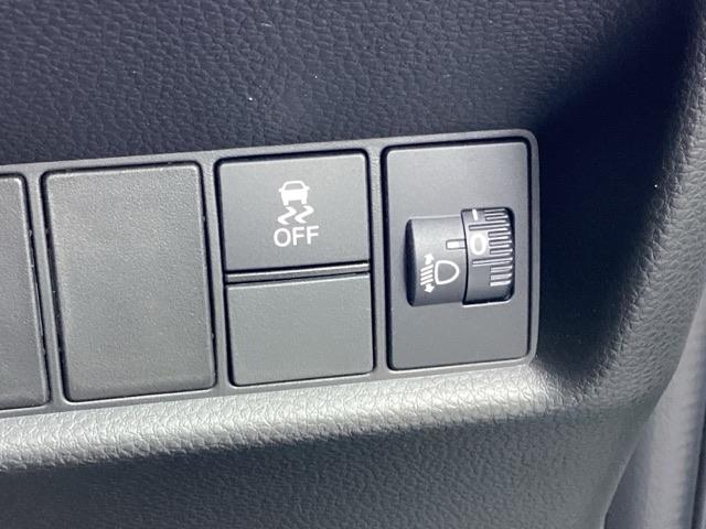 フィット ｅ：ＨＥＶホーム　ＨｏｎｄａＣＯＮＮＥＣＴｆｏｒＧａｔｈｅｒｓ＋ナビ装着用スペシャルパッケージ　クリソナ　助手席エアバッグ　運転席エアバッグ　アイドリングストップ　ＬＥＤライト　ＵＳＢ接続　バックカメラ　ＡＢＳ　ＶＳＡ（31枚目）