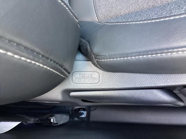 フィット ｅ：ＨＥＶホーム　ＨｏｎｄａＣＯＮＮＥＣＴｆｏｒＧａｔｈｅｒｓ＋ナビ装着用スペシャルパッケージ　クリソナ　助手席エアバッグ　運転席エアバッグ　アイドリングストップ　ＬＥＤライト　ＵＳＢ接続　バックカメラ　ＡＢＳ　ＶＳＡ（33枚目）