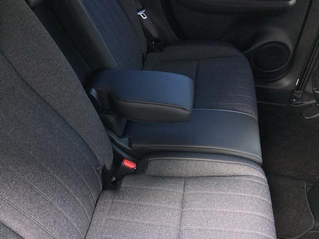 フィット ｅ：ＨＥＶホーム　ＨｏｎｄａＣＯＮＮＥＣＴｆｏｒＧａｔｈｅｒｓ＋ナビ装着用スペシャルパッケージ　クリソナ　助手席エアバッグ　運転席エアバッグ　アイドリングストップ　ＬＥＤライト　ＵＳＢ接続　バックカメラ　ＡＢＳ　ＶＳＡ（37枚目）