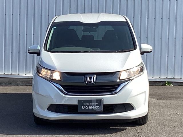 フリード Ｇ・ホンダセンシング　ナビ装着用スペシャルパッケージ＋ＥＴＣ車載器（ナビ連動）２列目ベンチシート（７人乗り）　Ｆセグ　ｉストップ　Ｗエアバッグ　パワーウィンドウ　アクティブクルーズコントロール　スマートキ　整備点検記録簿（6枚目）