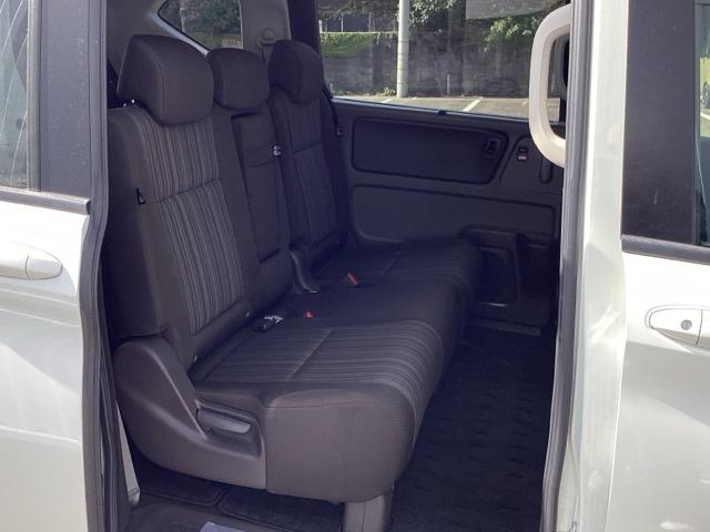 フリード Ｇ・ホンダセンシング　ナビ装着用スペシャルパッケージ＋ＥＴＣ車載器（ナビ連動）２列目ベンチシート（７人乗り）　Ｆセグ　ｉストップ　Ｗエアバッグ　パワーウィンドウ　アクティブクルーズコントロール　スマートキ　整備点検記録簿（17枚目）