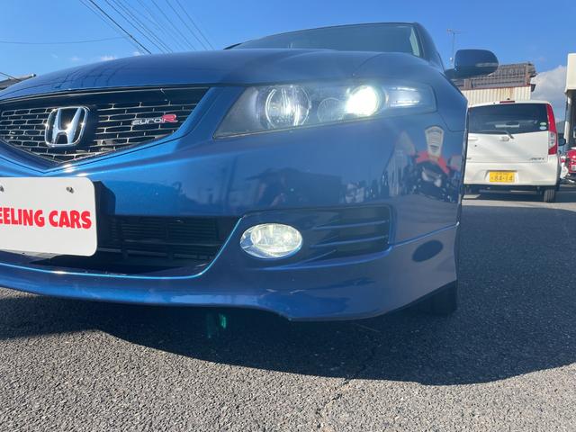 アコード ユーロＲ　純正レカロシート／モデューロマフラー／ＭＯＭＯステアリング／デュアルエアコン／ＣＤ／キーレス／１７インチアルミ／（30枚目）