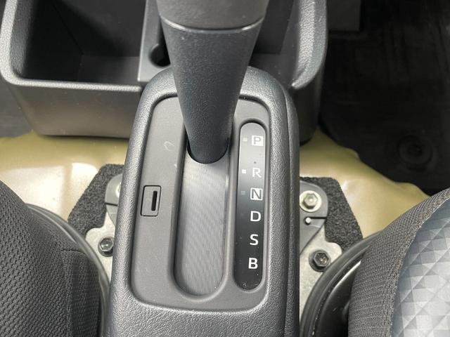 ハイゼットトラック ハイルーフ スマートアシスト/4WD/エアコン/パワステ/パワーウインドウ/電動格納ミラー/オーバーヘッドコンソール/プッシュスタート/スマートキー/(19枚目)