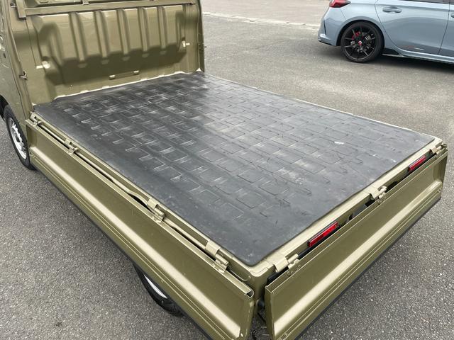 ハイゼットトラック ハイルーフ スマートアシスト/4WD/エアコン/パワステ/パワーウインドウ/電動格納ミラー/オーバーヘッドコンソール/プッシュスタート/スマートキー/(32枚目)