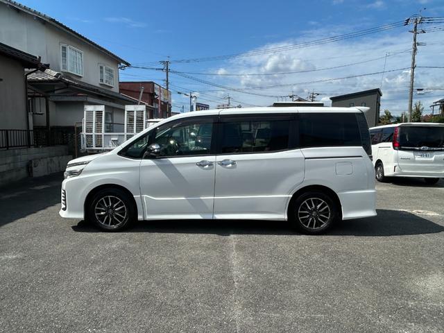 ヴォクシー ＺＳ　煌　全国一年保証・社外ナビ・ＴＶ・バックカメラ・フリップダウンモニター・両側パワースライドドア・スマートキー・プッシュスタート・純正アルミホイール（8枚目）