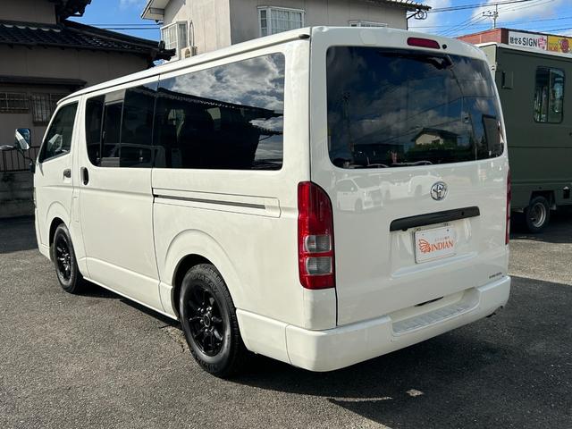 ハイエースバン ロングＤＸ　ユーザー買取車・社外ナビ・フルセグＴＶ・バックカメラ・キーレス・社外１５インチアルミホイール・９人乗り（7枚目）
