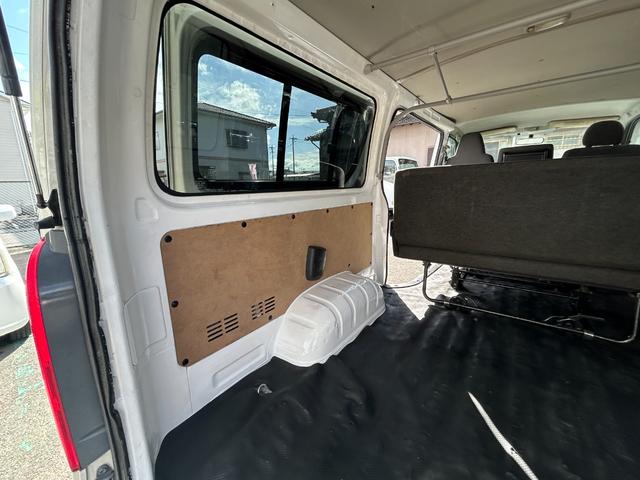 ハイエースバン ロングＤＸ　ユーザー買取車・社外ナビ・フルセグＴＶ・バックカメラ・キーレス・社外１５インチアルミホイール・９人乗り（24枚目）
