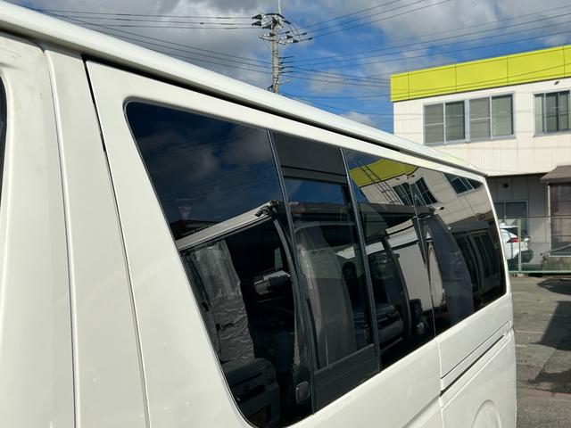 ハイエースバン ロングＤＸ　ユーザー買取車・社外ナビ・フルセグＴＶ・バックカメラ・キーレス・社外１５インチアルミホイール・９人乗り（35枚目）