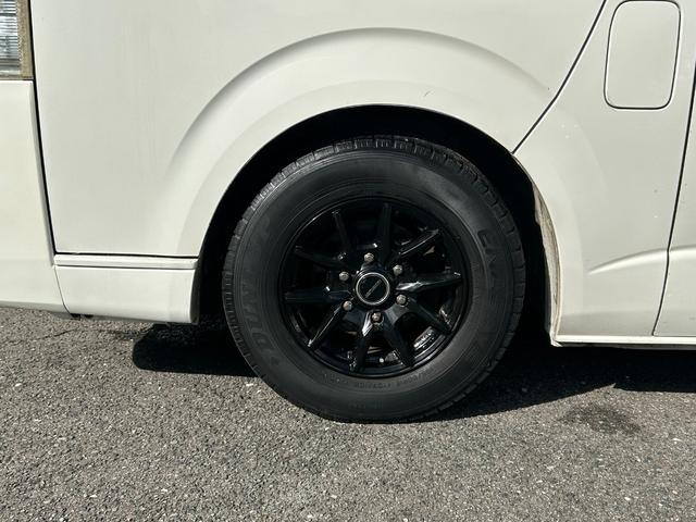 ハイエースバン ロングＤＸ　ユーザー買取車・社外ナビ・フルセグＴＶ・バックカメラ・キーレス・社外１５インチアルミホイール・９人乗り（39枚目）
