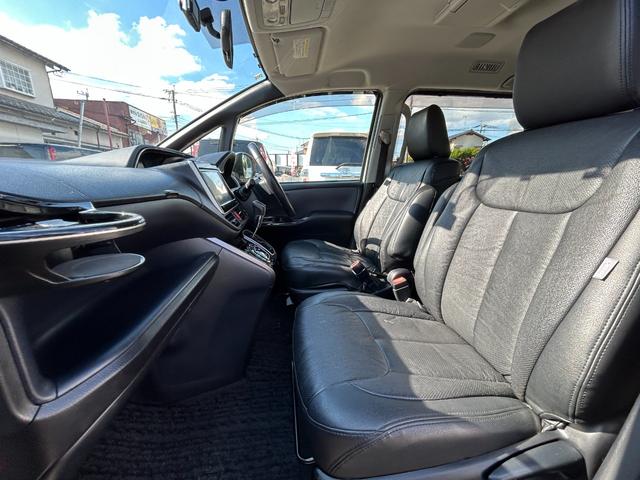 ヴォクシー ZS 煌 全国一年保証・純正ナビ・フルセグTV・フリップダウンモニター・両側電動スライドドア・社外足回り・スマートキー・電動格納ミラー(20枚目)