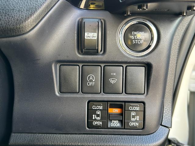 ヴォクシー ZS 煌 全国一年保証・純正ナビ・フルセグTV・フリップダウンモニター・両側電動スライドドア・社外足回り・スマートキー・電動格納ミラー(30枚目)