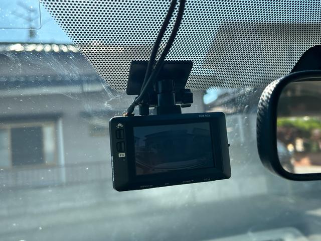 ヴォクシー ZS 煌 全国一年保証・純正ナビ・フルセグTV・フリップダウンモニター・両側電動スライドドア・社外足回り・スマートキー・電動格納ミラー(32枚目)