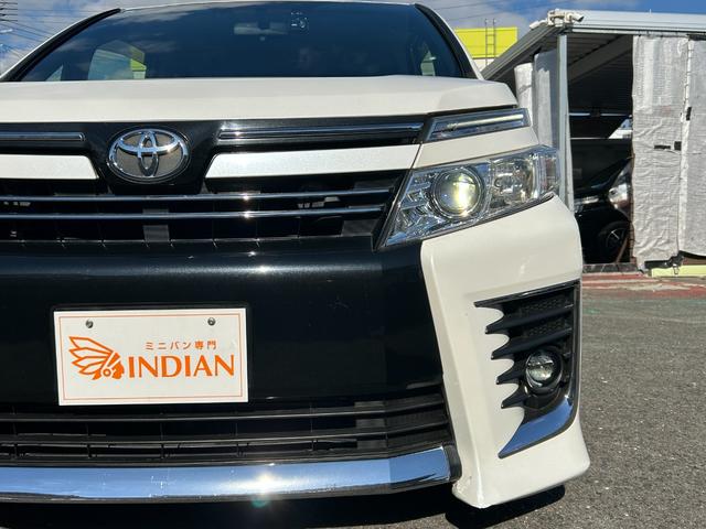 ヴォクシー ZS 煌 全国一年保証・純正ナビ・フルセグTV・フリップダウンモニター・両側電動スライドドア・社外足回り・スマートキー・電動格納ミラー(43枚目)