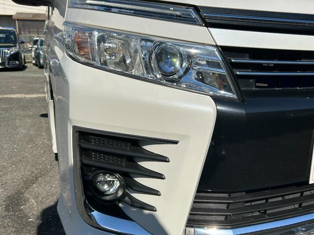 ヴォクシー ZS 煌 全国一年保証・純正ナビ・フルセグTV・フリップダウンモニター・両側電動スライドドア・社外足回り・スマートキー・電動格納ミラー(47枚目)