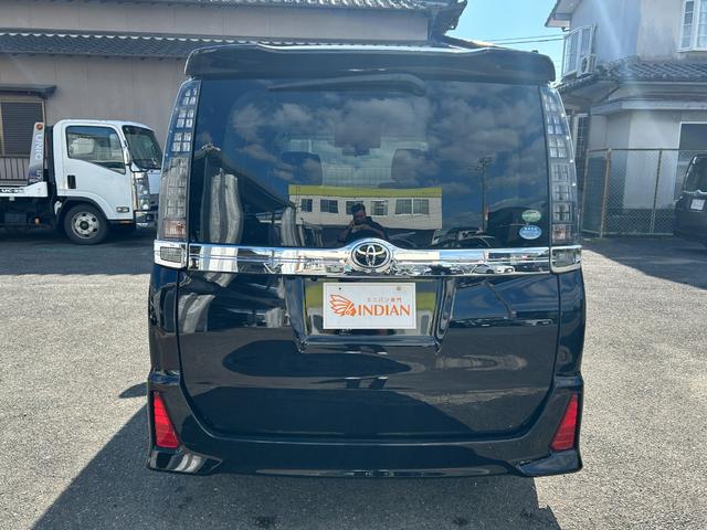 ヴォクシー ＺＳ　煌ＩＩ　全国一年保証・純正ナビ・フルセグＴＶ・フリップダウンモニター・両側電動スライドドア・スマートキー・電動格納ミラー・純正アルミホイール（6枚目）
