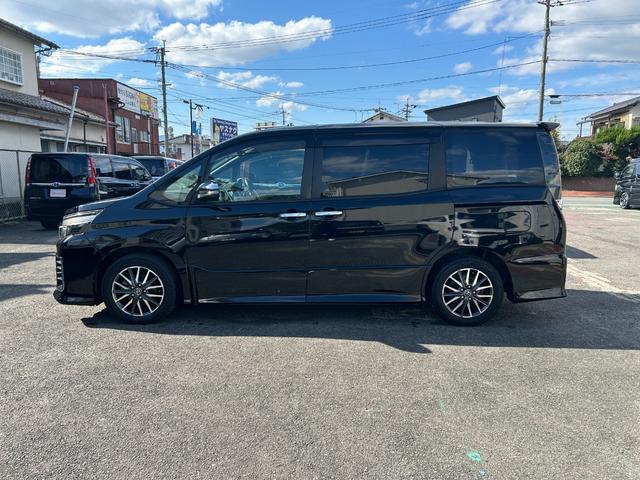 ヴォクシー ＺＳ　煌ＩＩ　全国一年保証・純正ナビ・フルセグＴＶ・フリップダウンモニター・両側電動スライドドア・スマートキー・電動格納ミラー・純正アルミホイール（9枚目）