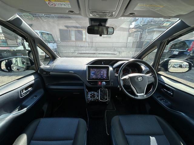 ヴォクシー ＺＳ　煌ＩＩ　全国一年保証・純正ナビ・フルセグＴＶ・フリップダウンモニター・両側電動スライドドア・スマートキー・電動格納ミラー・純正アルミホイール（10枚目）