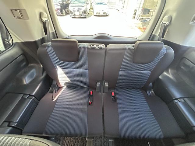 ヴォクシー ＺＳ　煌ＩＩ　全国一年保証・純正ナビ・フルセグＴＶ・フリップダウンモニター・両側電動スライドドア・スマートキー・電動格納ミラー・純正アルミホイール（18枚目）