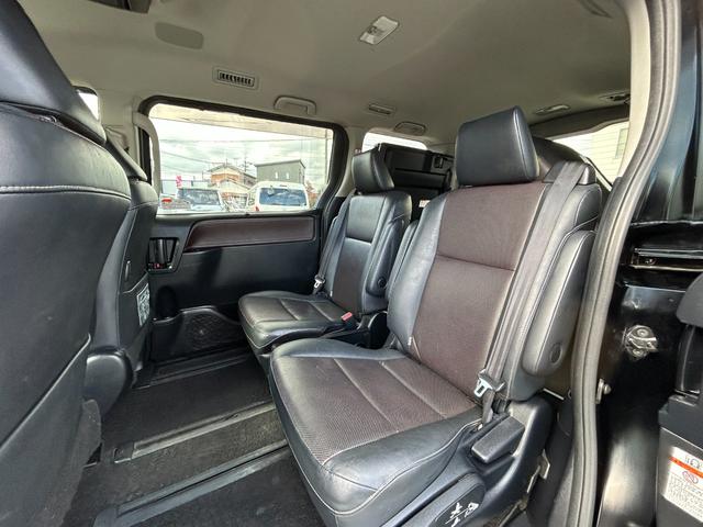 エスクァイア ハイブリッドＧｉ　全国一年保証・アルパイン９インチナビ・アルパインフリップダウンモニター・バックカメラ・フルセグＴＶ・両側パワースライド・クルーズコントロール・シートヒーター・スマートキー（17枚目）