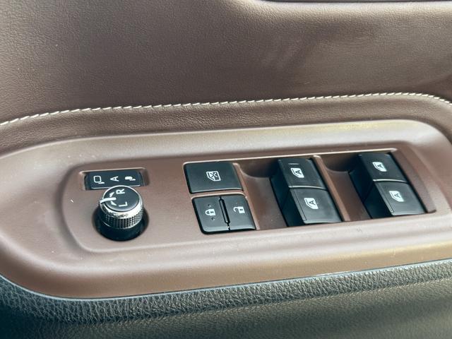 エスクァイア ハイブリッドＧｉ　全国一年保証・アルパイン９インチナビ・アルパインフリップダウンモニター・バックカメラ・フルセグＴＶ・両側パワースライド・クルーズコントロール・シートヒーター・スマートキー（35枚目）