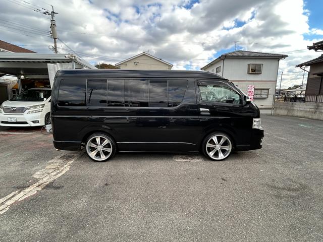 ハイエースワゴン GL 全国一年保証・社外ナビ・フルセグTV・バックカメラ・社外20インチアルミホイール・ETC・ウッドコンビハンドル(8枚目)