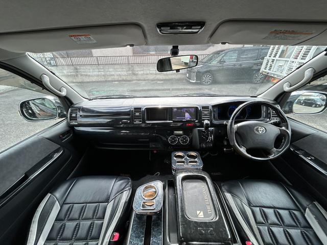 ハイエースワゴン GL 全国一年保証・社外ナビ・フルセグTV・バックカメラ・社外20インチアルミホイール・ETC・ウッドコンビハンドル(10枚目)