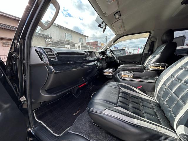 ハイエースワゴン GL 全国一年保証・社外ナビ・フルセグTV・バックカメラ・社外20インチアルミホイール・ETC・ウッドコンビハンドル(15枚目)