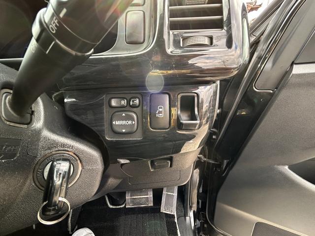 ハイエースワゴン GL 全国一年保証・社外ナビ・フルセグTV・バックカメラ・社外20インチアルミホイール・ETC・ウッドコンビハンドル(29枚目)