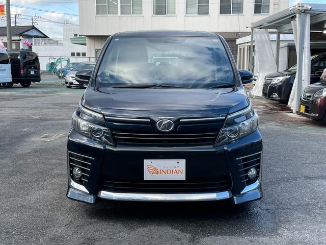 ヴォクシー ＺＳ　全国一年保証・社外ナビ・フルセグＴＶ・バックカメラ・社外フリップダウンモニター・両側パワースライド・純正アルミホイール・スマートキー・ＥＴＣ（3枚目）