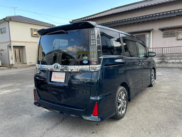 ヴォクシー ＺＳ　全国一年保証・社外ナビ・フルセグＴＶ・バックカメラ・社外フリップダウンモニター・両側パワースライド・純正アルミホイール・スマートキー・ＥＴＣ（5枚目）