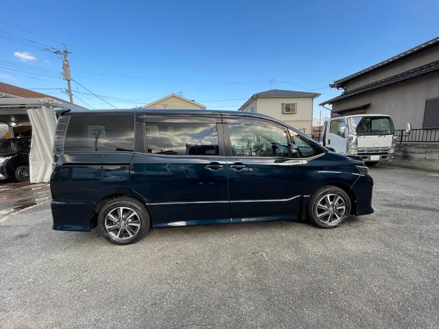 ヴォクシー ＺＳ　全国一年保証・社外ナビ・フルセグＴＶ・バックカメラ・社外フリップダウンモニター・両側パワースライド・純正アルミホイール・スマートキー・ＥＴＣ（9枚目）