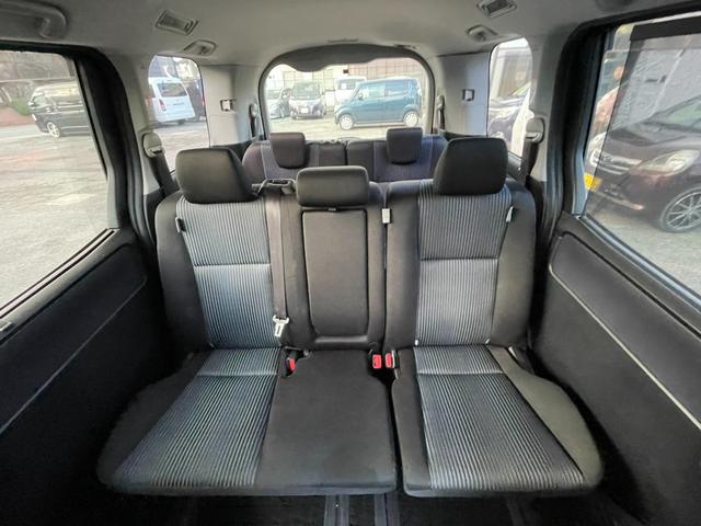 ヴォクシー ＺＳ　全国一年保証・社外ナビ・フルセグＴＶ・バックカメラ・社外フリップダウンモニター・両側パワースライド・純正アルミホイール・スマートキー・ＥＴＣ（18枚目）