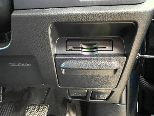 ヴォクシー ＺＳ　全国一年保証・社外ナビ・フルセグＴＶ・バックカメラ・社外フリップダウンモニター・両側パワースライド・純正アルミホイール・スマートキー・ＥＴＣ（28枚目）