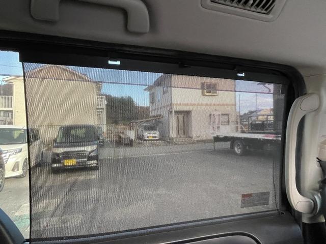 ヴォクシー ＺＳ　全国一年保証・社外ナビ・フルセグＴＶ・バックカメラ・社外フリップダウンモニター・両側パワースライド・純正アルミホイール・スマートキー・ＥＴＣ（33枚目）